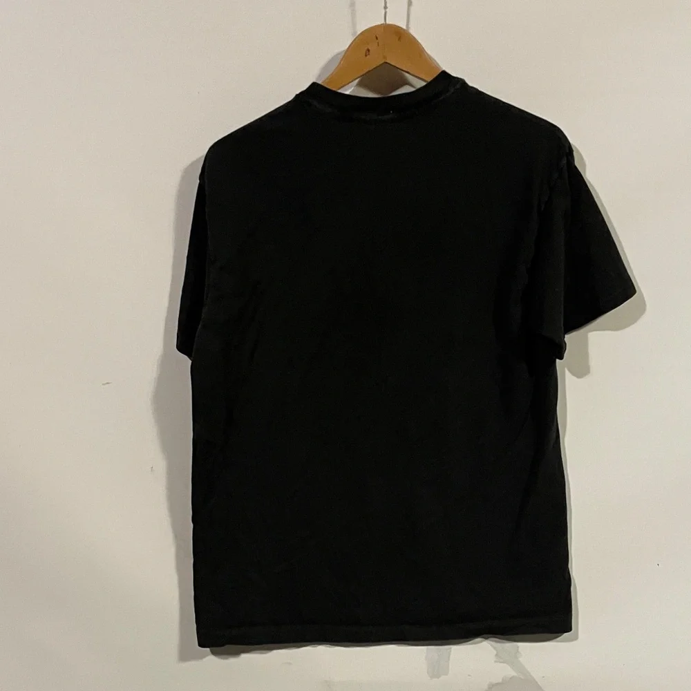 Vintage 90s Black Graphic western T-Shirt with Blue and Red Design - Picture 3 of 3